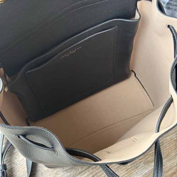 550!+ new Tory Burch Thea Black Leather Backpack - Picture 5 of 11